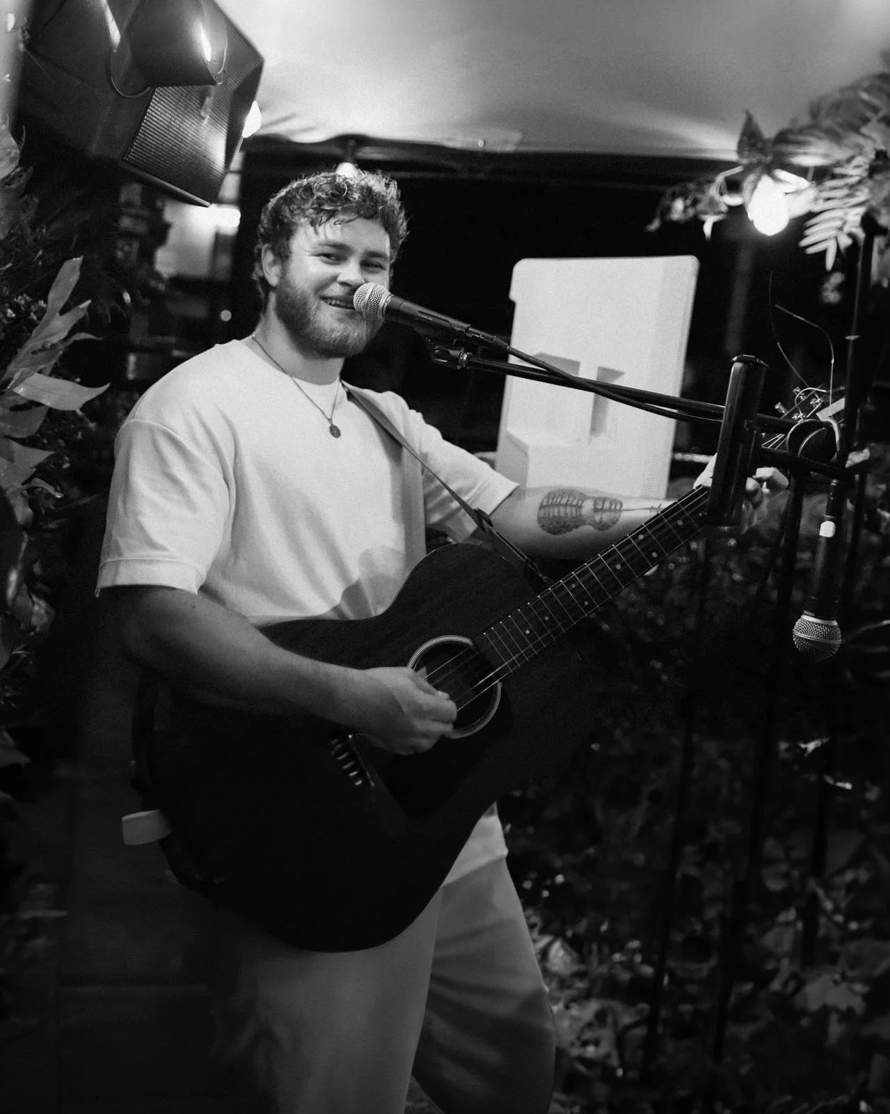 Paddy Mulligan — acoustic singer Trad · Folk performing live for Atmosphere Agency in Belfast, Northern Ireland